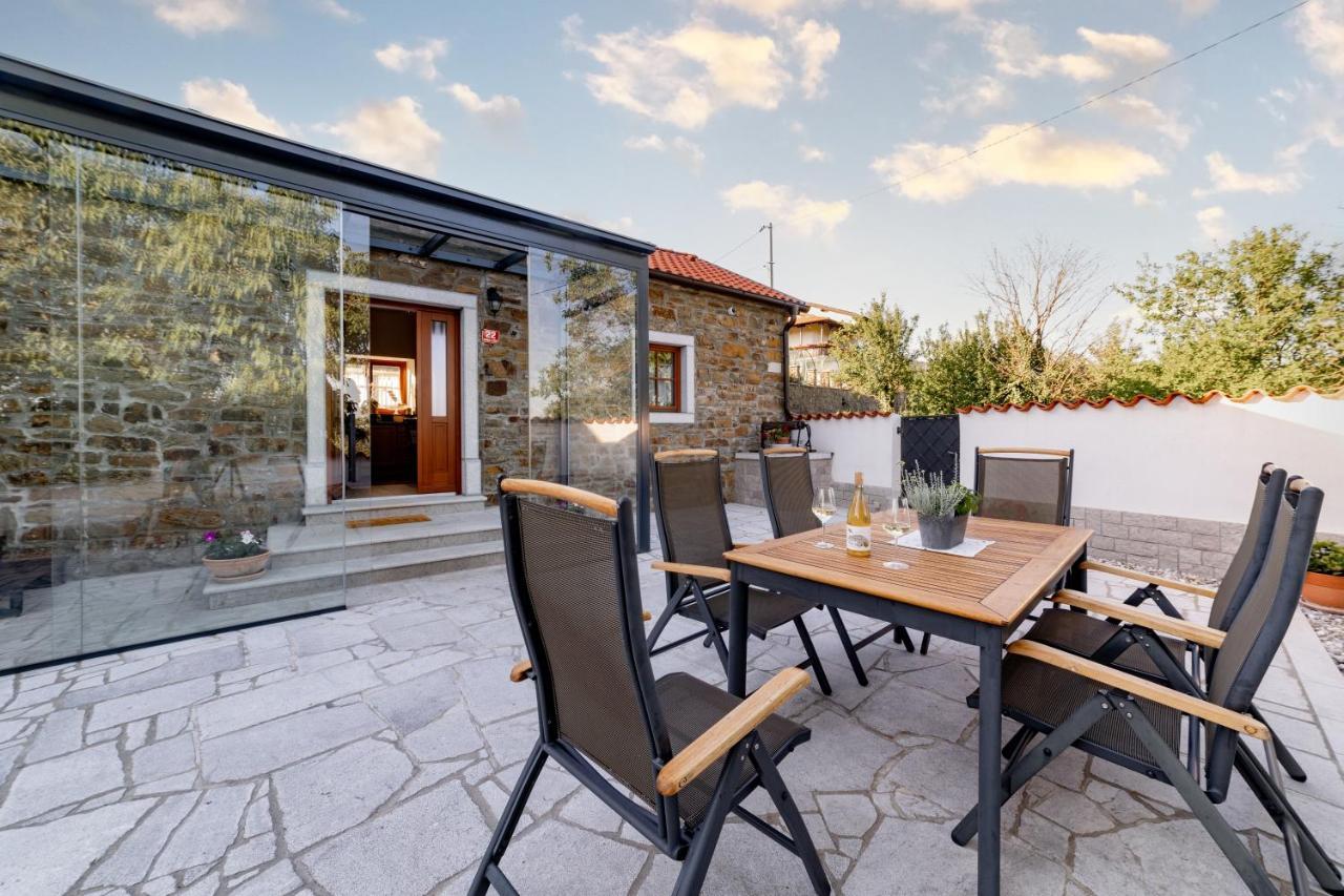 Sunny Hill Apartment Vremski Britof Exterior foto